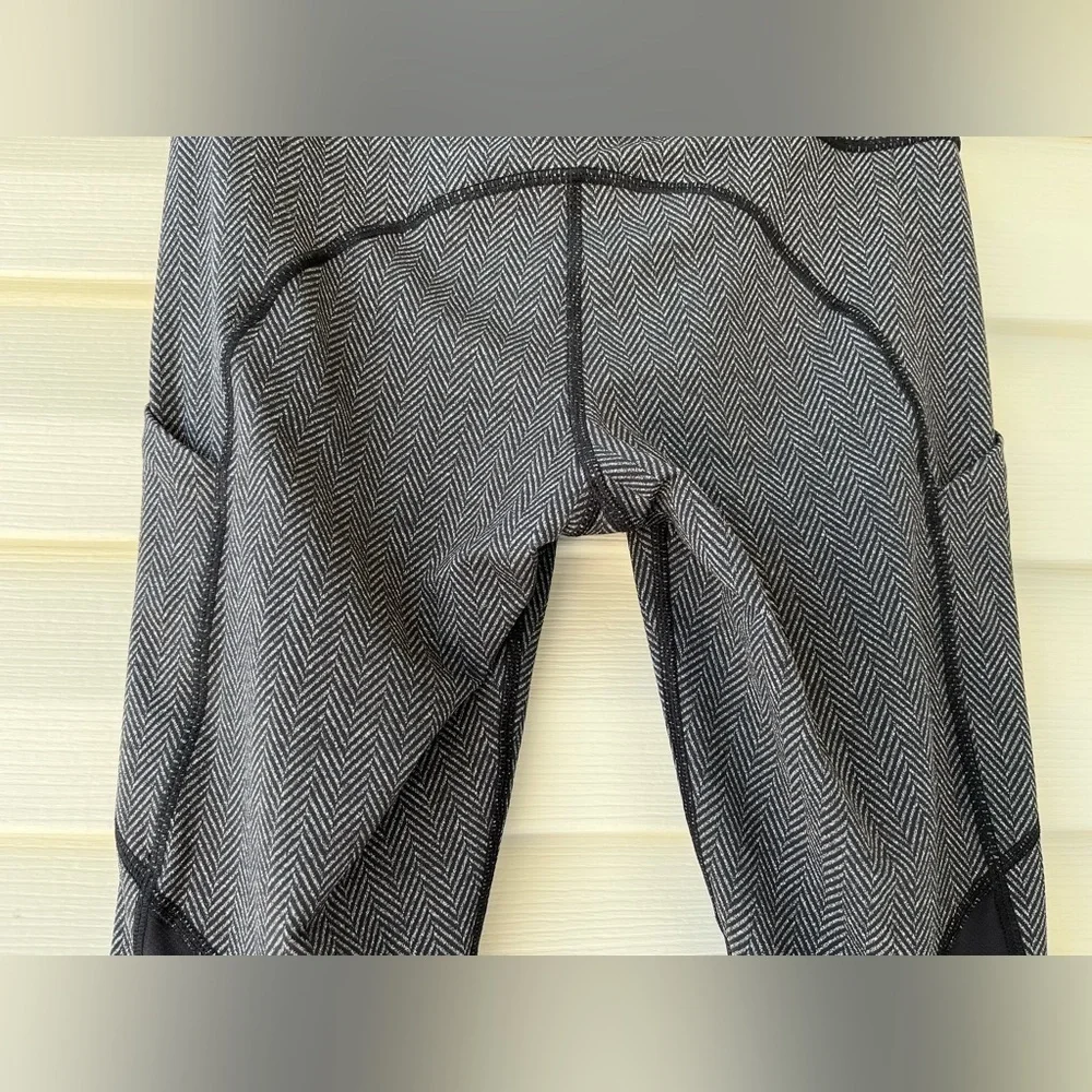 Lululemon Speed Crop 21” Giant Herringbone Black Heather Black